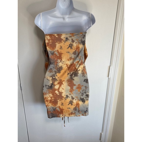 OFF THE SHOULDER CUT OUT DRESS MEDIUM - Picture 7 of 8